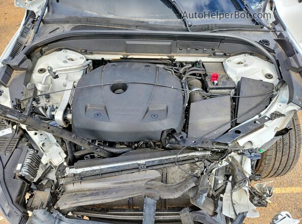 YV4102DL5M1886205 2021 VOLVO XC60 White Rear interior view