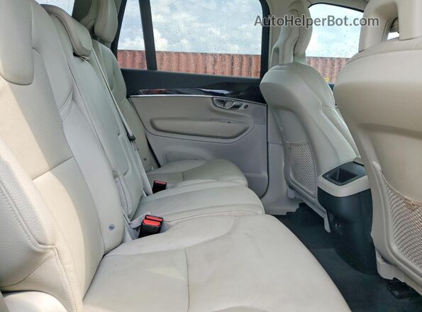 YV4102KK3J1331274 2018 VOLVO XC90 Black Вид задньої частини салону