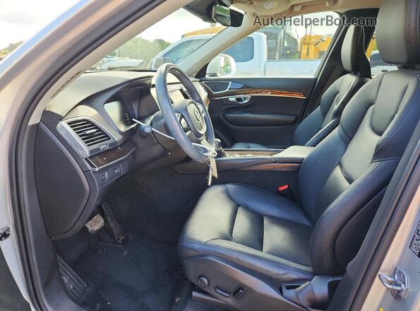 YV4102PK6K1511049 2019 VOLVO XC90 Серебряный Вид салона спереди