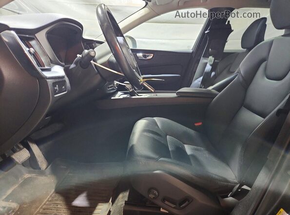 YV4102RK0J1065203 2018 VOLVO XC60 Blue Front interior view