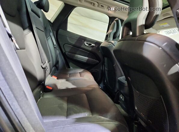 YV4102RK0J1065203 2018 VOLVO XC60 Blue Rear interior view