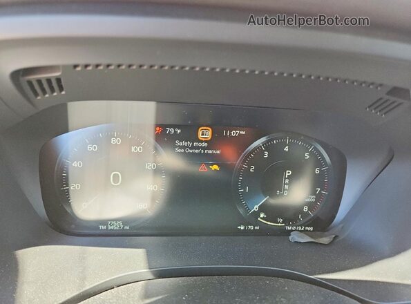 YV4102RK0J1071843 2018 VOLVO XC60 Белый Вид щитка приборов