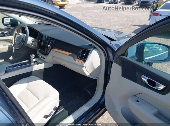 YV4102RK3M1813513 2021 VOLVO XC60 Gray წინა სალონის ხედი