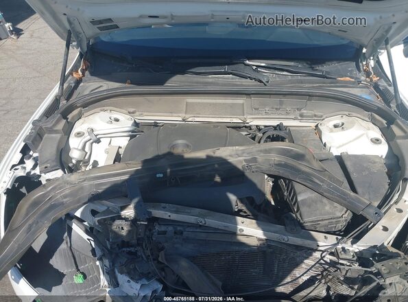 YV4102RK4J1042605 2018 VOLVO XC60 White Вид ззаду