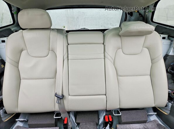 YV4102RK7L1411511 2020 VOLVO XC60 White Հետևի նստատեղերի տեսք