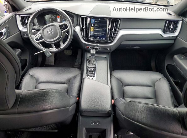 YV4102RK8L1561773 2020 VOLVO XC60 Черный Вид панели приборов