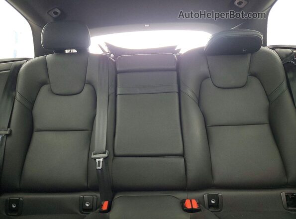 YV4102RK8L1561773 2020 VOLVO XC60 Черный Вид задних сидений