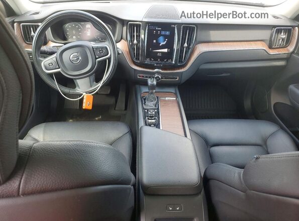 YV4102RKXM1797990 2021 VOLVO XC60 Gray Vista del salpicadero