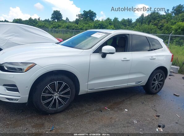YV4102RL0J1004586 2018 VOLVO XC60 White Widok wnętrza 360 stopni