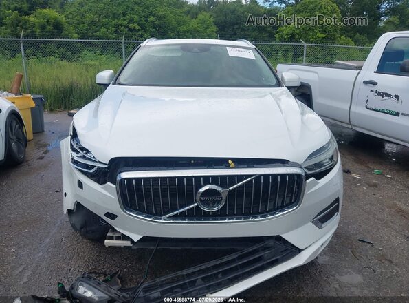 YV4102RL0J1004586 2018 VOLVO XC60 White Widok zestawu wskaźników