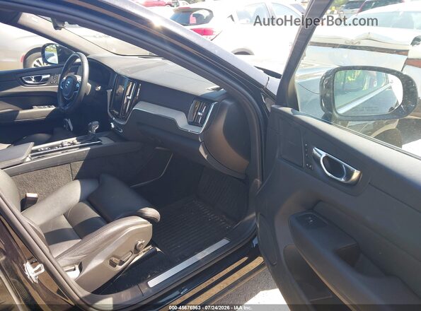 YV4102RL8L1487778 2020 VOLVO XC60 Black Front interior view