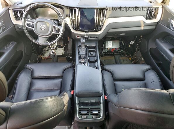 YV4102RL9J1064883 2018 VOLVO XC60 Blue Вид панелі приладів