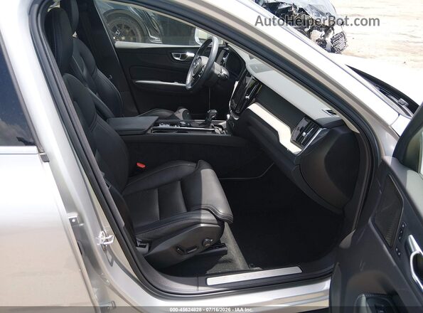YV4102RL9M1740138 2021 VOLVO XC60 Белый Вид салона спереди