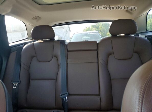 YV4102RLXJ1030435 2018 VOLVO XC60 White Вид задніх сидінь