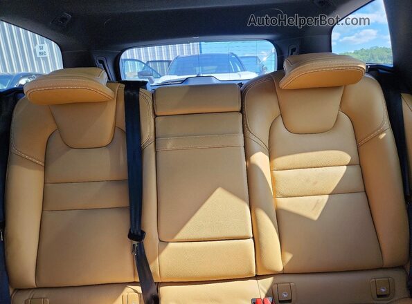 YV4102WK8L1031078 2020 VOLVO V60 Silver Вид задніх сидінь