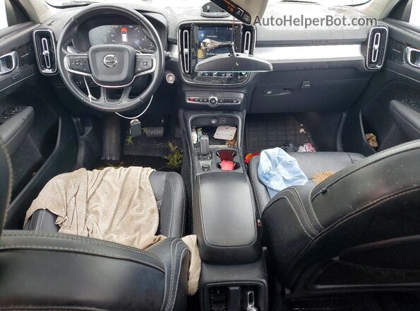 YV4162UK0K2084545 2019 VOLVO XC40 Blue Առջևի վահանակի տեսք