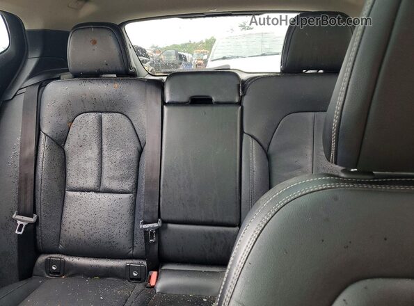 YV4162UK0K2084545 2019 VOLVO XC40 Blue Հետևի նստատեղերի տեսք