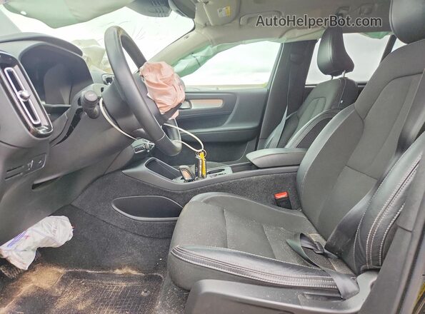 YV4162UK3L2255306 2020 VOLVO XC40 Black Սալոնի դիմացի տեսք