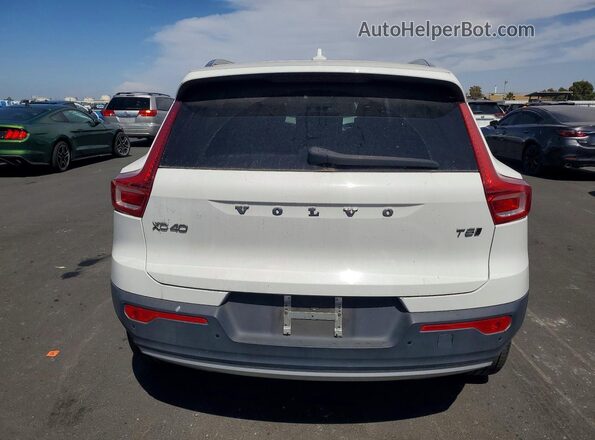 YV4162UK5K2111545 2019 VOLVO XC40 White უკანა ხედი