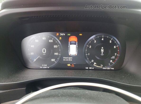 YV4162UK7L2315975 2020 VOLVO XC40 Красный Вид щитка приборов