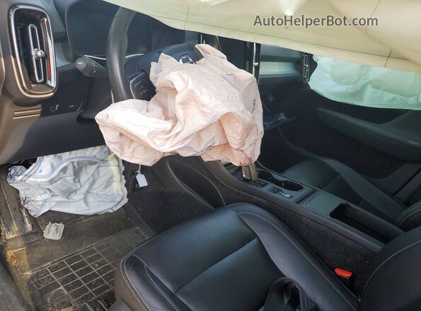 YV4162UK9K2117154 2019 VOLVO XC40 Silver Vista del salpicadero