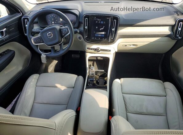 YV4162UL0K2126074 2019 VOLVO XC40 White Widok deski rozdzielczej