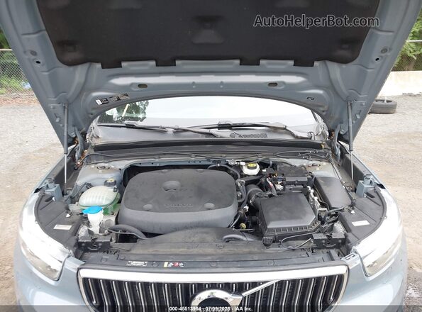 YV4162UL2L2240935 2020 VOLVO XC40 Blue Rear view