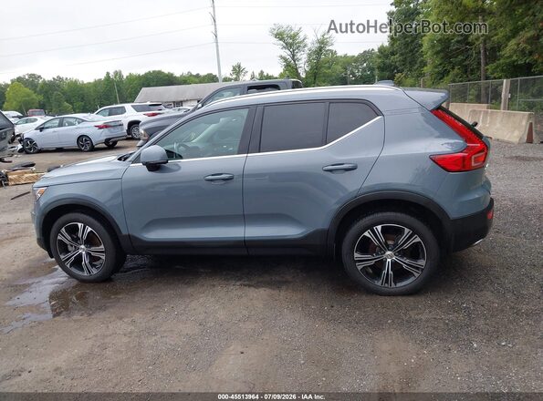 YV4162UL2L2240935 2020 VOLVO XC40 Blue 360 interior view