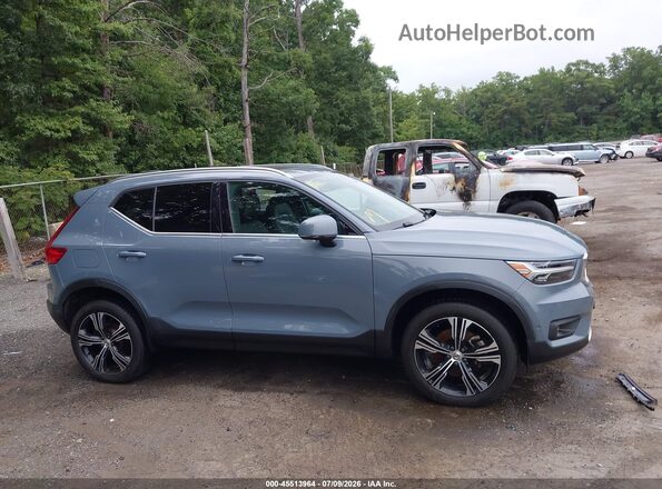 YV4162UL2L2240935 2020 VOLVO XC40 Blue Rear interior view
