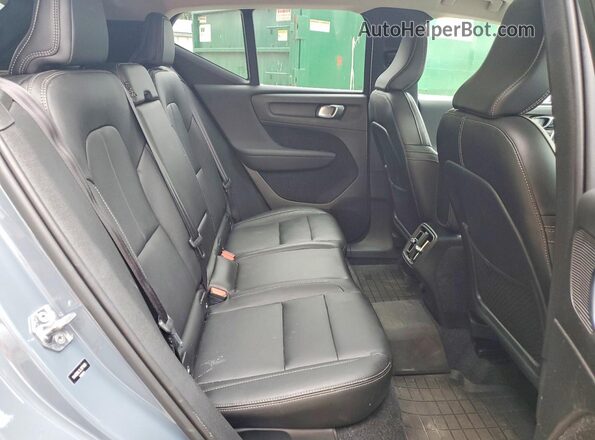 YV4162UL3L2171480 2020 VOLVO XC40 Blue Вид задньої частини салону