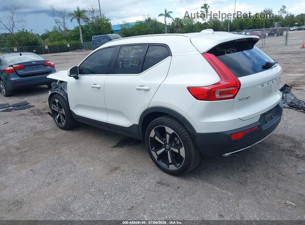 YV4162UL9K2134741 2019 VOLVO XC40 White Rear left