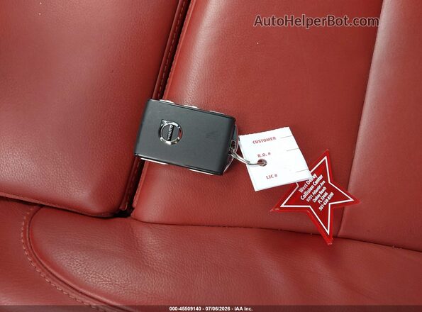 YV4162UL9K2134741 2019 VOLVO XC40 White Dashboard view