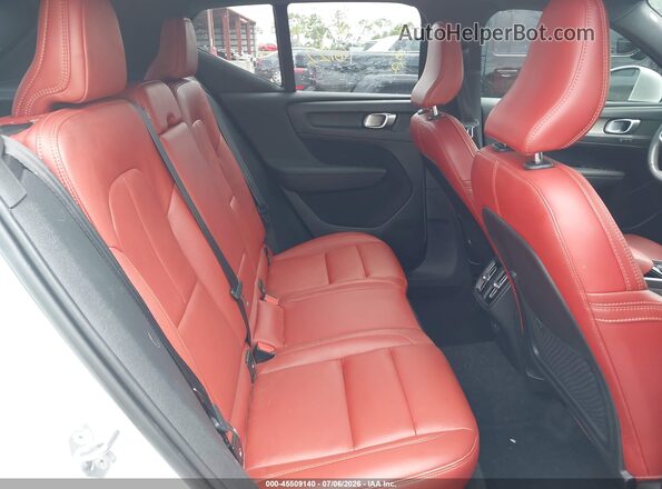 YV4162UL9K2134741 2019 VOLVO XC40 White VIN sticker view