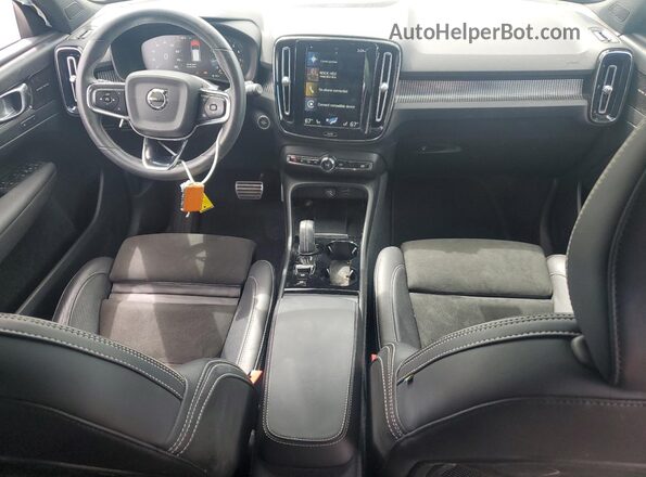 YV4162UM2M2396712 2021 VOLVO XC40 White Widok deski rozdzielczej