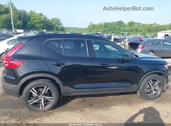 YV4162UM3M2430687 2021 VOLVO XC40 Black Սալոնի հետևի տեսք