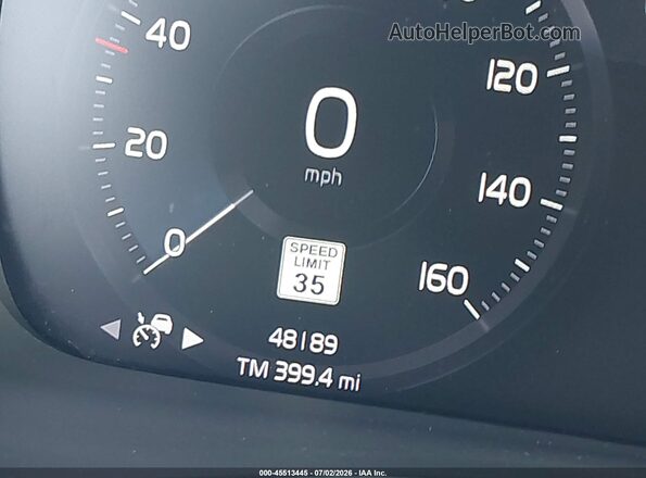 YV4162UM3M2430687 2021 VOLVO XC40 Black 
