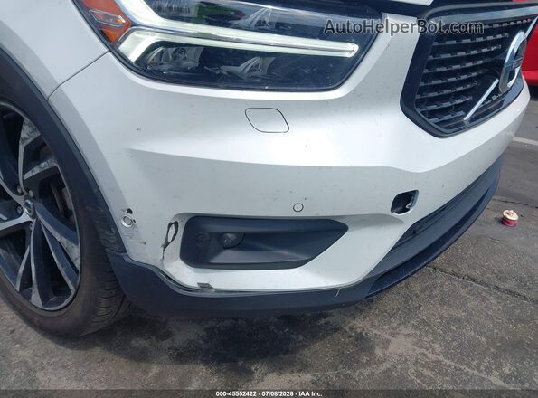YV4162UM4K2094299 2019 VOLVO XC40 White Դիմացի տեսք