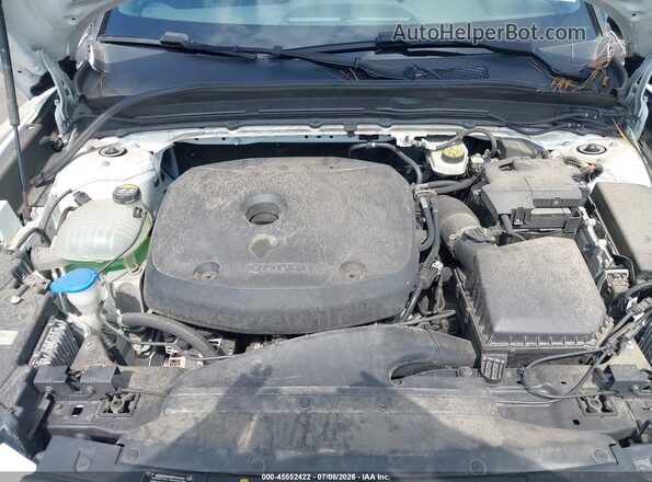 YV4162UM4K2094299 2019 VOLVO XC40 White Հետևի տեսք
