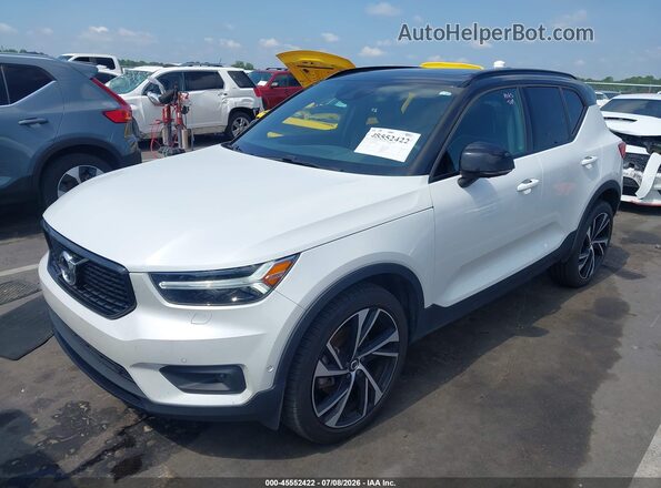 YV4162UM4K2094299 2019 VOLVO XC40 White Առջևի ձախ երեք քառորդ տեսարան
