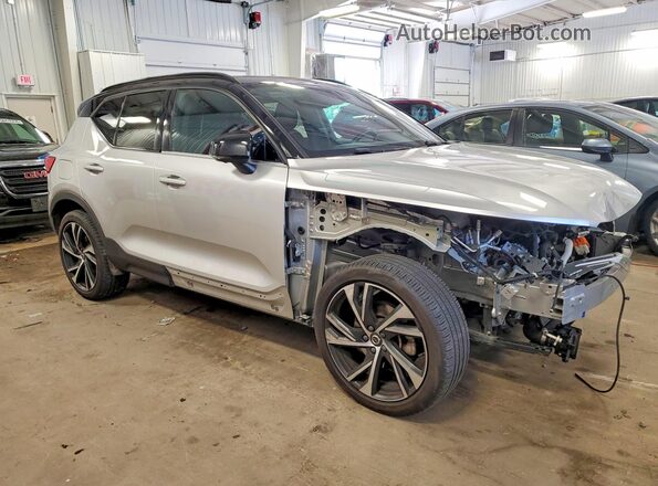 YV4162UM4K2128161 2019 VOLVO XC40 Silver წინა მარჯვენა