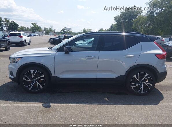YV4162UM4M2462256 2021 VOLVO XC40 White უკანა სალონის ხედი