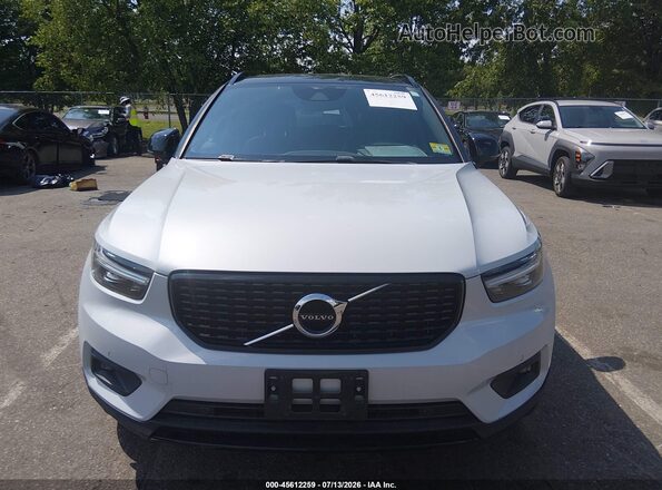 YV4162UM4M2462256 2021 VOLVO XC40 White სალონის 360-გრადუსიანი ხედი
