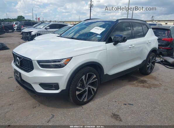 YV4162UM4M2563507 2021 VOLVO XC40 White Առջևի ձախ երեք քառորդ տեսարան