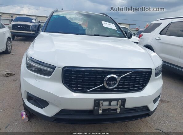 YV4162UM4M2563507 2021 VOLVO XC40 White Սալոնի հետևի տեսք