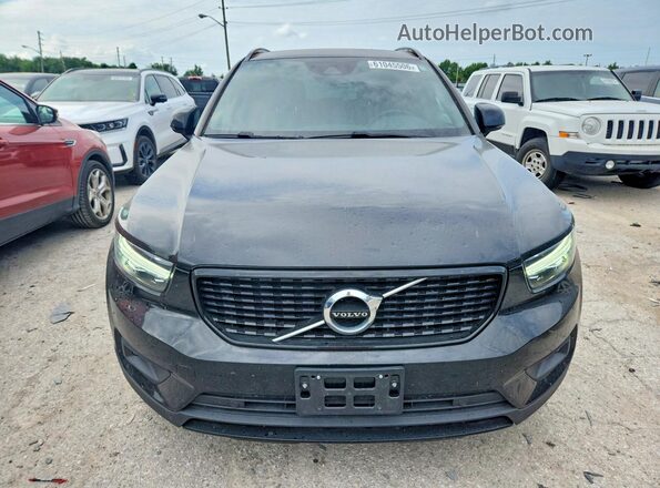 YV4162UM6K2129392 2019 VOLVO XC40 Black Вид спереду
