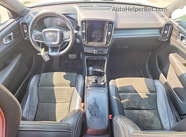 YV4162UM6L2245970 2020 VOLVO XC40 White წინა პანელის ხედი