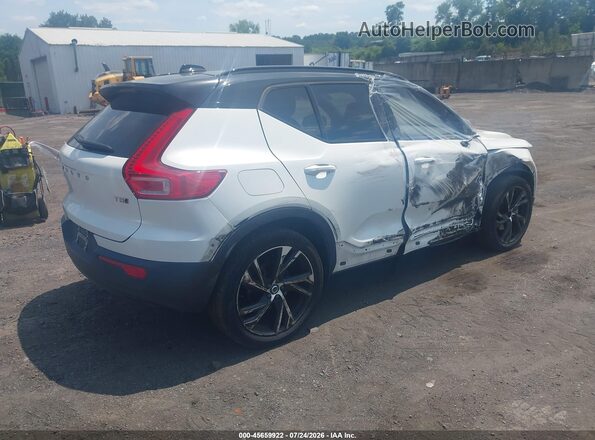 YV4162UM6M2409879 2021 VOLVO XC40 White Trasero derecho