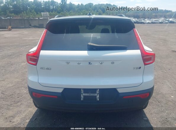 YV4162UM6M2409879 2021 VOLVO XC40 White 