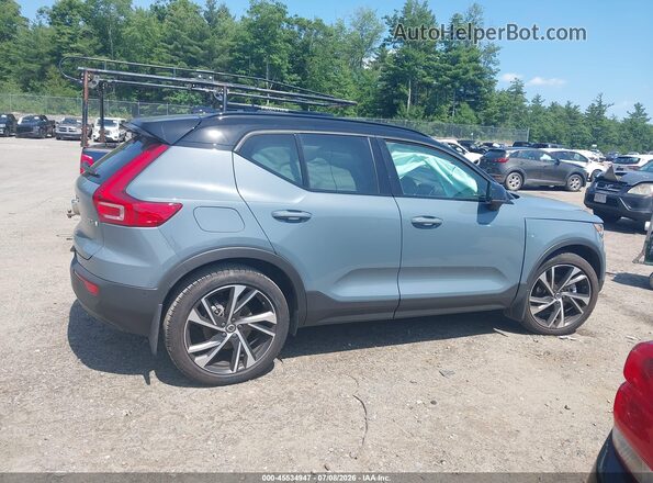 YV4162UM6N2723792 2022 VOLVO XC40 Синий Вид задней части салона