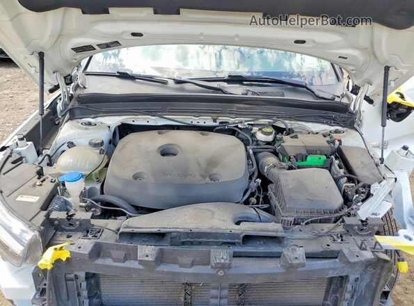 YV4162UM7K2114383 2019 VOLVO XC40 White Vista del compartimento del motor